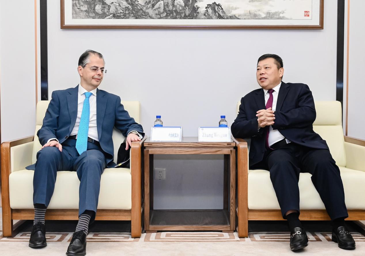 文件名称:image1.jpeg原图大小:NaNGB