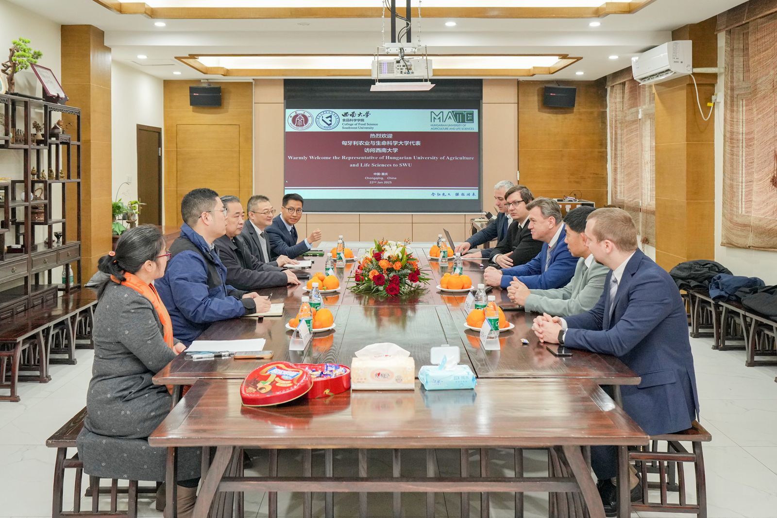 文件名称:座谈_副本.jpg原图大小:2.01MB